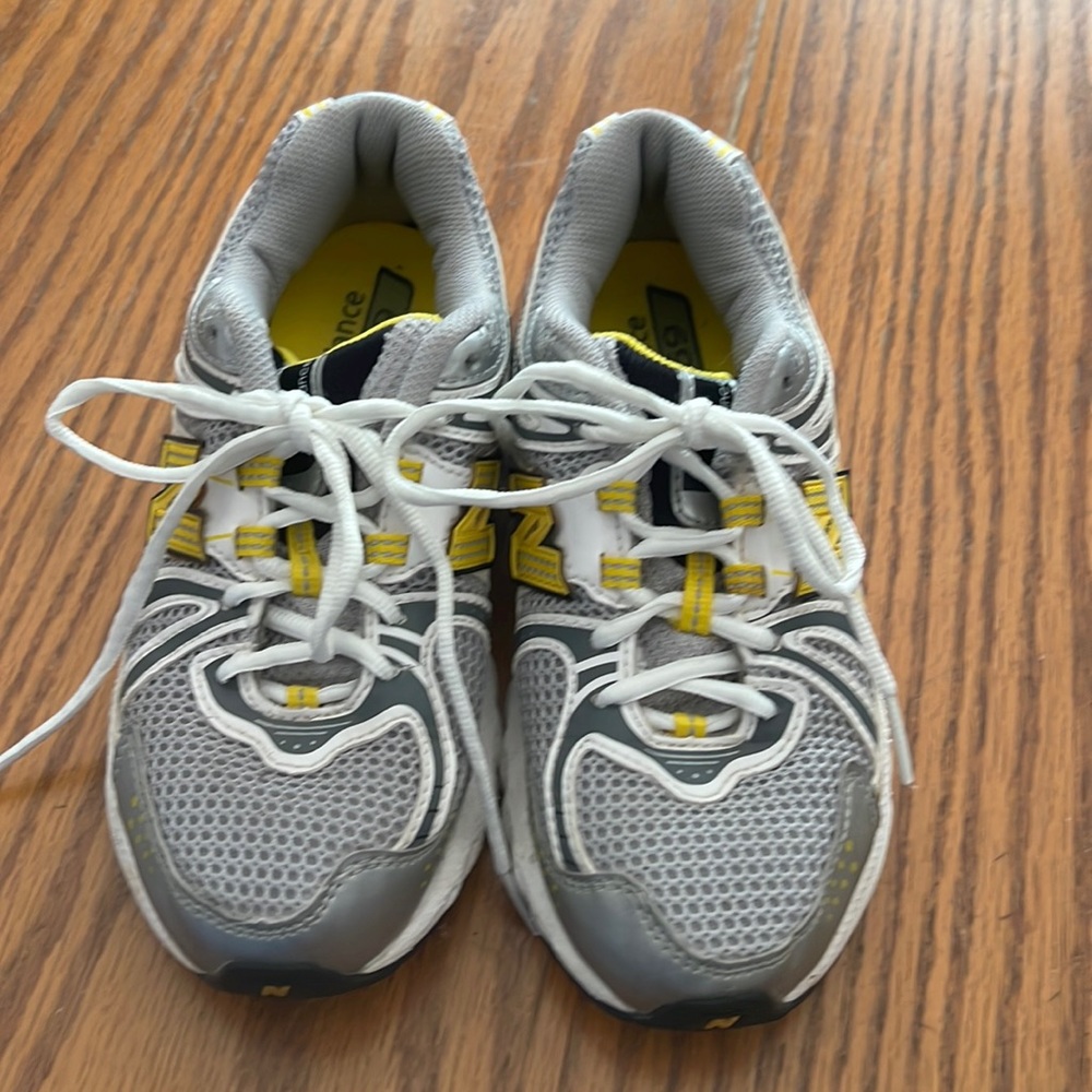 Girls New Balance running shoes size 3 1/2, yellow and white